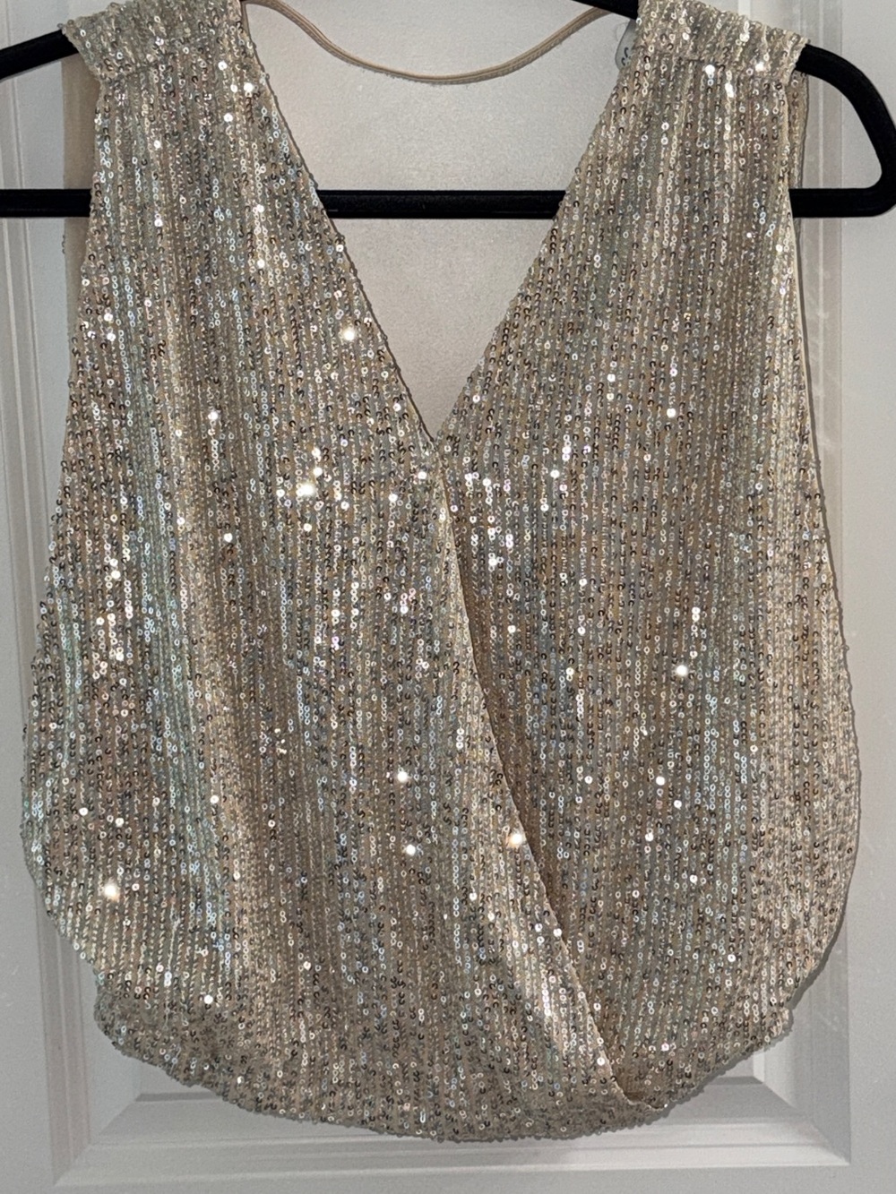 She + Sky Champagne Sequin Surplice Open Back Party Top Size Small